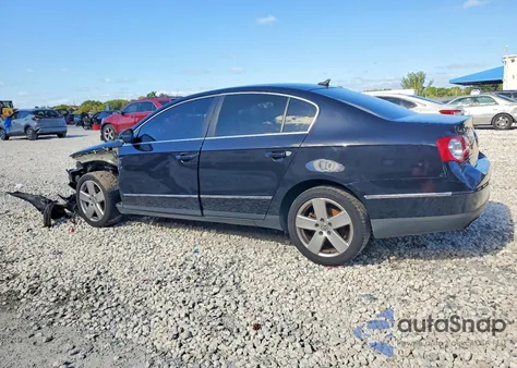 2008 Volkswagen Passat Lux z USA, uszkodzony, nr VIN WVWEK73C98E015979